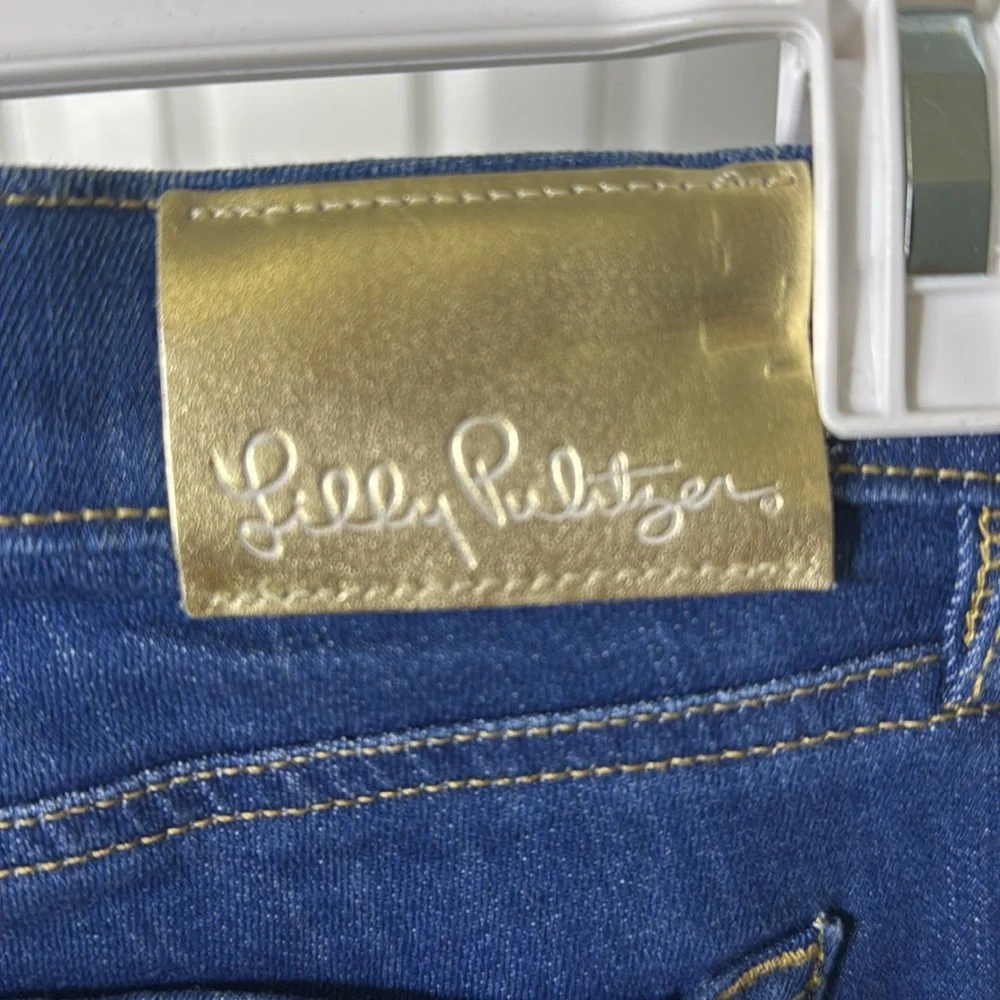 High-Rise Wide Leg Women’s Jeans in Dark Blue - Picture 3 of 5